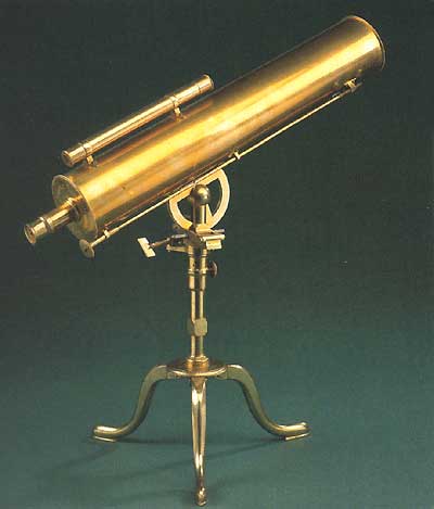 who invented the reflector telescope